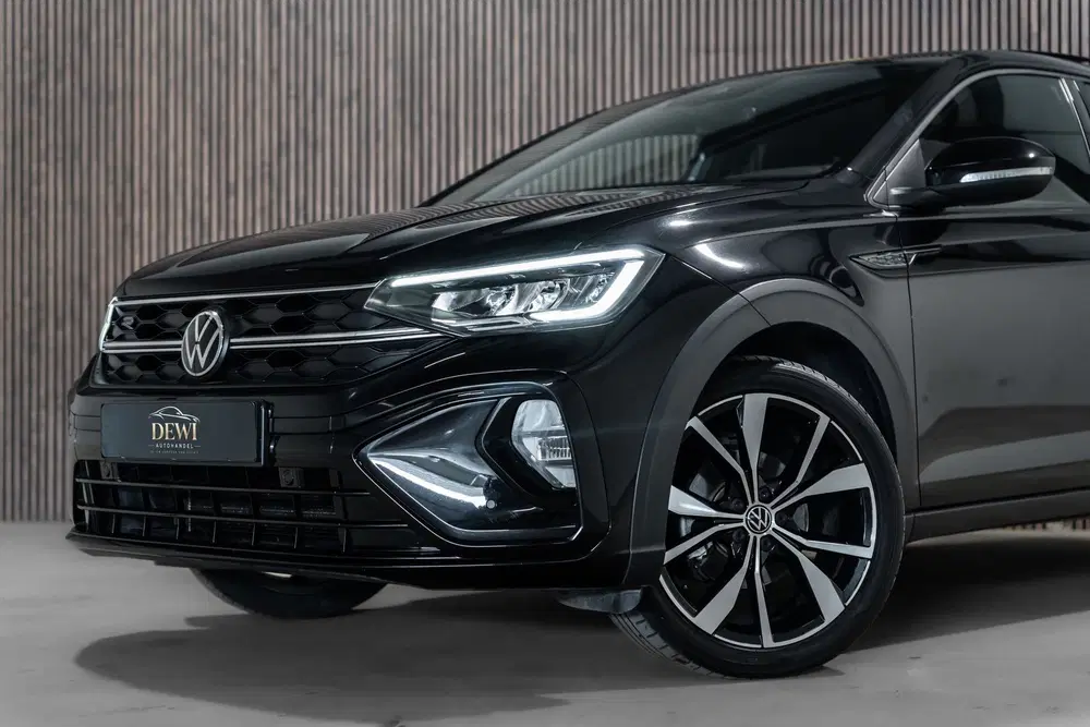 Volkswagen Taigo 1.5 TSI R-Line DSG PANO LED Keyless uit 2023, foto 2