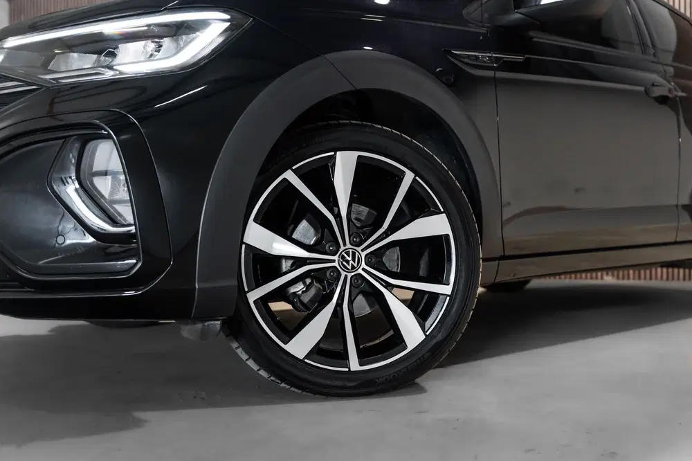 Volkswagen Taigo 1.5 TSI R-Line DSG PANO LED Keyless uit 2023, foto 3