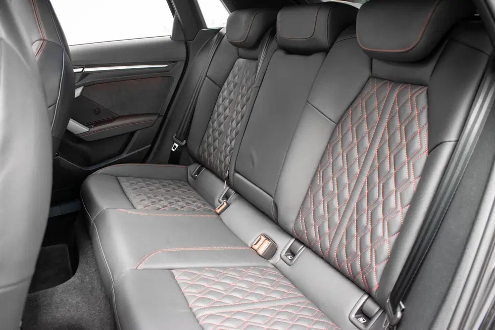 Audi A3 35 TFSI S edition uit 2024, foto 10