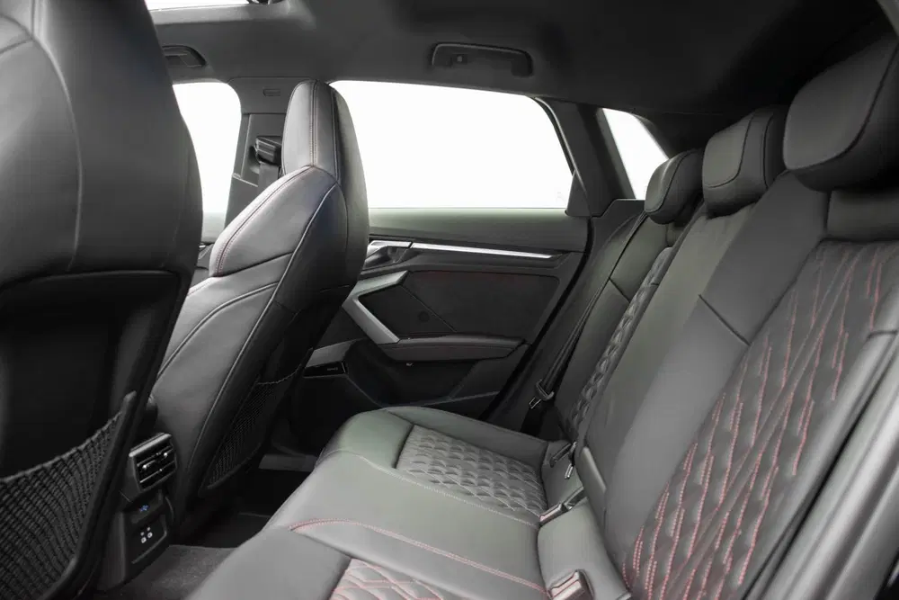 Audi A3 35 TFSI S edition uit 2024, foto 11
