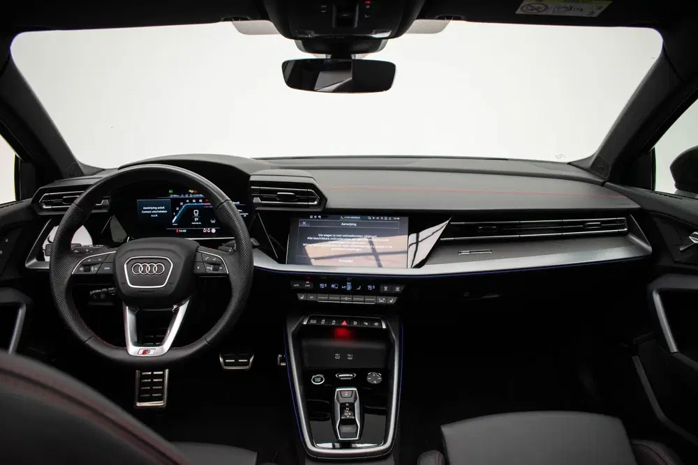 Audi A3 35 TFSI S edition uit 2024, foto 12