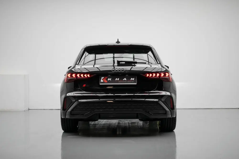 Audi A3 35 TFSI S edition uit 2024, foto 4