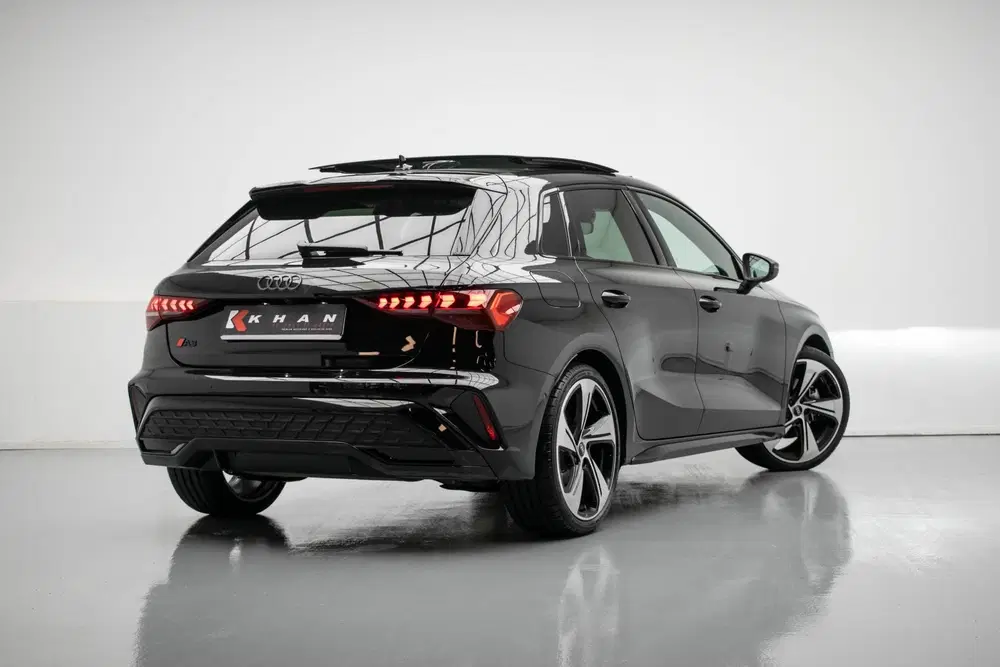 Audi A3 35 TFSI S edition uit 2024, foto 5
