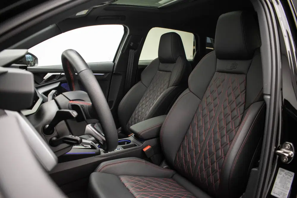 Audi A3 35 TFSI S edition uit 2024, foto 7