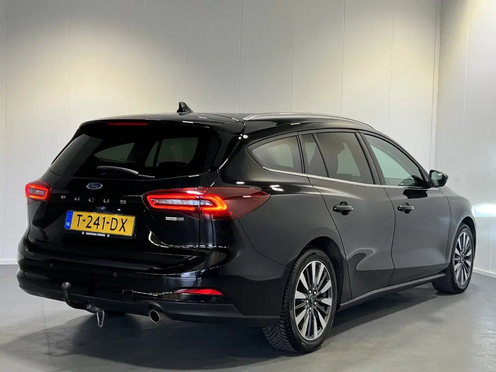 Ford Focus 1.0 EcoBoost Hybrid Titanium X uit 2023, foto 2