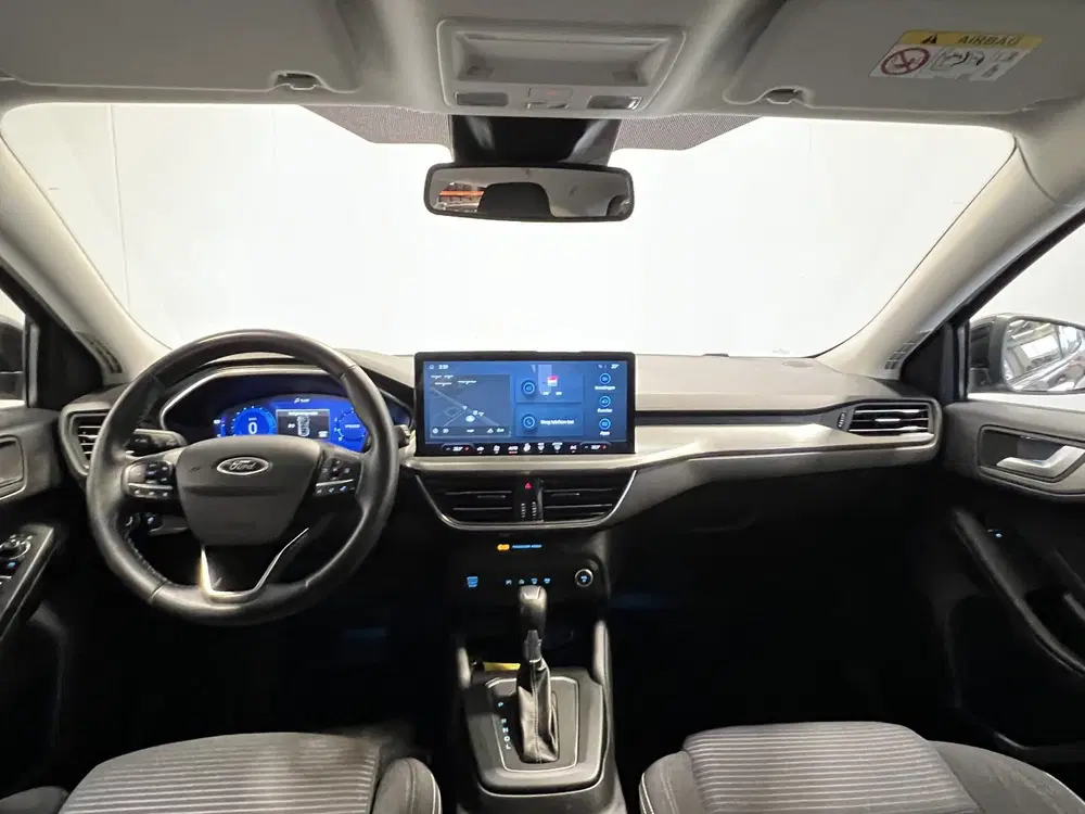 Ford Focus 1.0 EcoBoost Hybrid Titanium X uit 2023, foto 5