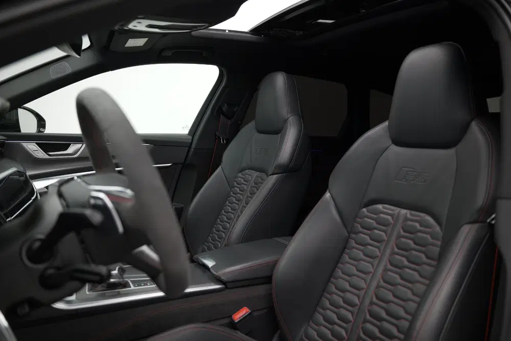 Audi RS6 TFSI 4.0 quattro uit 2020, foto 6