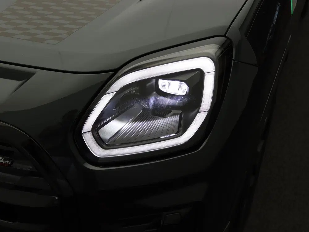 Mini Countryman C John Cooper Works + Pakket L + Glazen pa uit 2026, foto 12