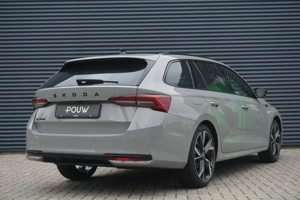 Skoda Octavia 1.5 TSI 150pk DSG MHEV Sportline Tour uit 2026, foto 2
