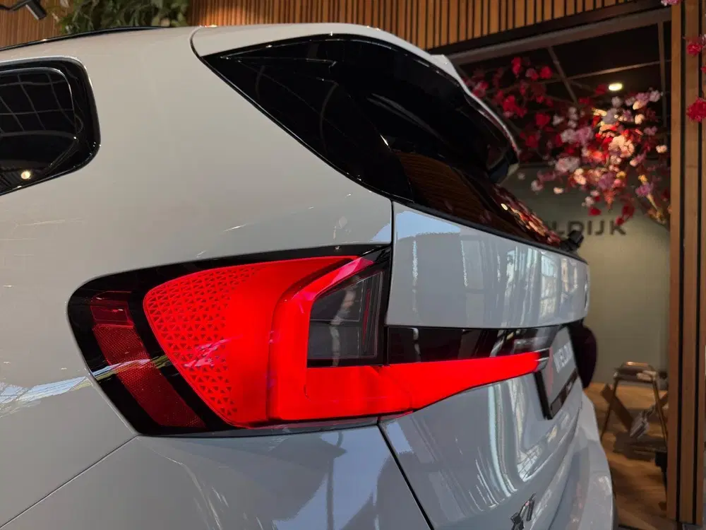 BMW X1 xDrive25e M Sport Pro 360 Camera uit 2025, foto 12