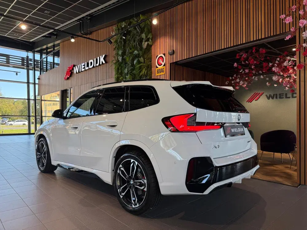 BMW X1 xDrive25e M Sport Pro 360 Camera uit 2025, foto 7