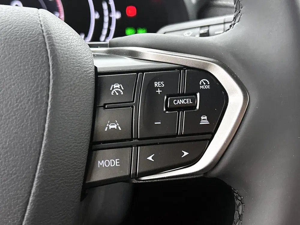 Lexus LBX 2WD uit 2024, foto 15