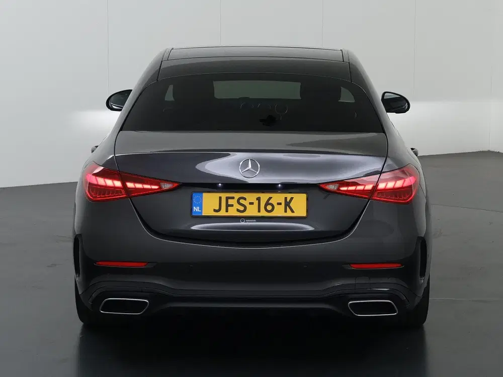 Mercedes-Benz C-Klasse 300 e Business Solution AMG uit 2025, foto 4