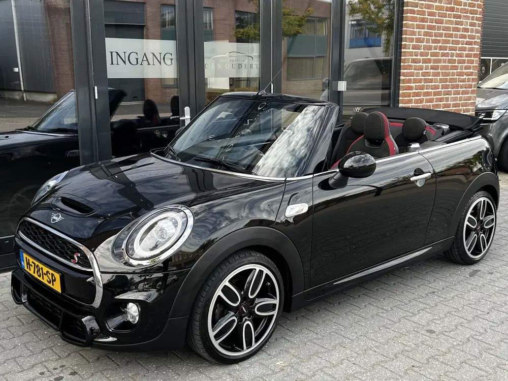Mini Cabrio 2.0 Cooper S John Cooper Works JCW uit 2019, foto 5