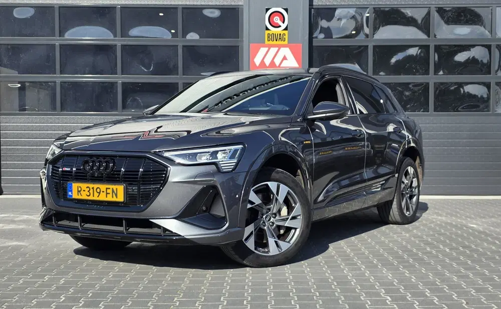 Audi e-tron 55 quattro S edition 95 kWh uit 2022