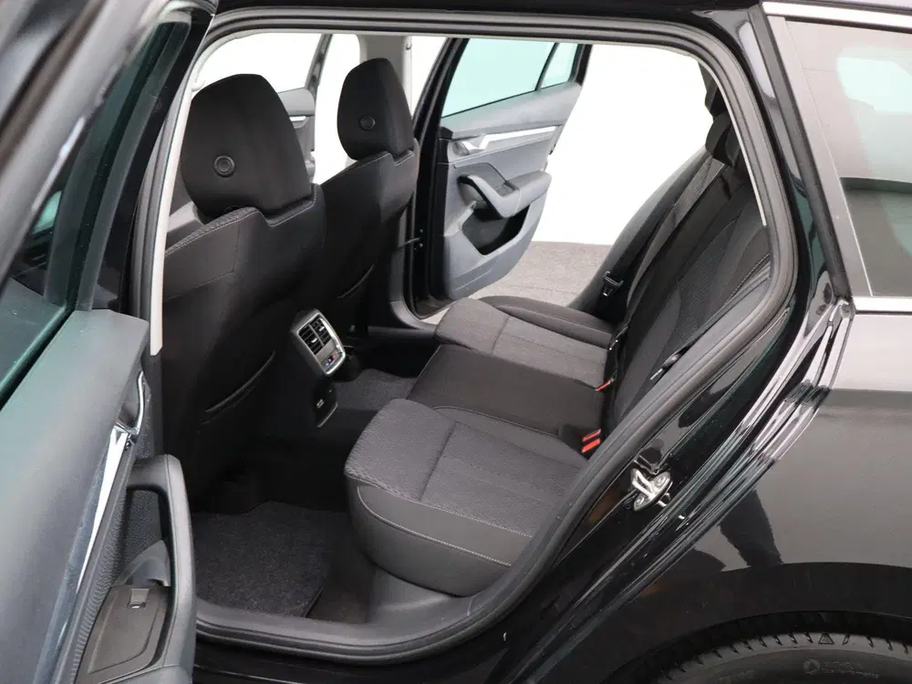 Skoda Octavia 1.0 TSI Business Edition Plus uit 2023, foto 12