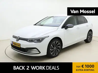 Volkswagen Golf 1.0 eTSI Life Business uit 2020