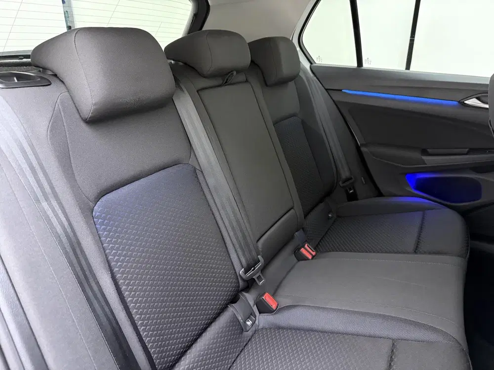 Volkswagen Golf 1.0 eTSI Life Business uit 2020, foto 11