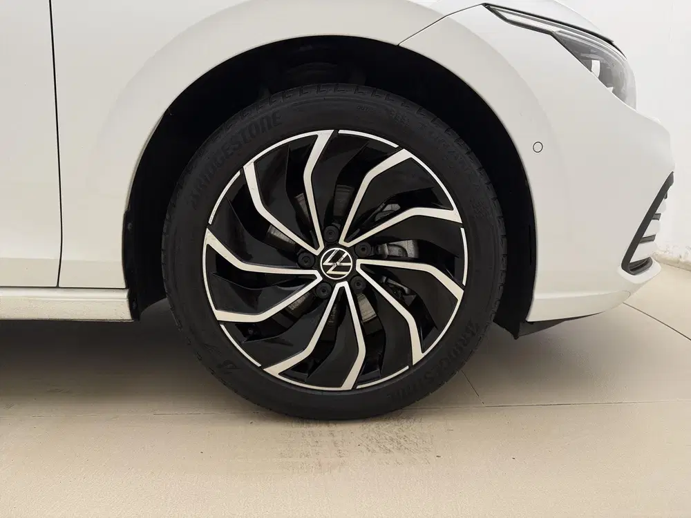 Volkswagen Golf 1.0 eTSI Life Business uit 2020, foto 5