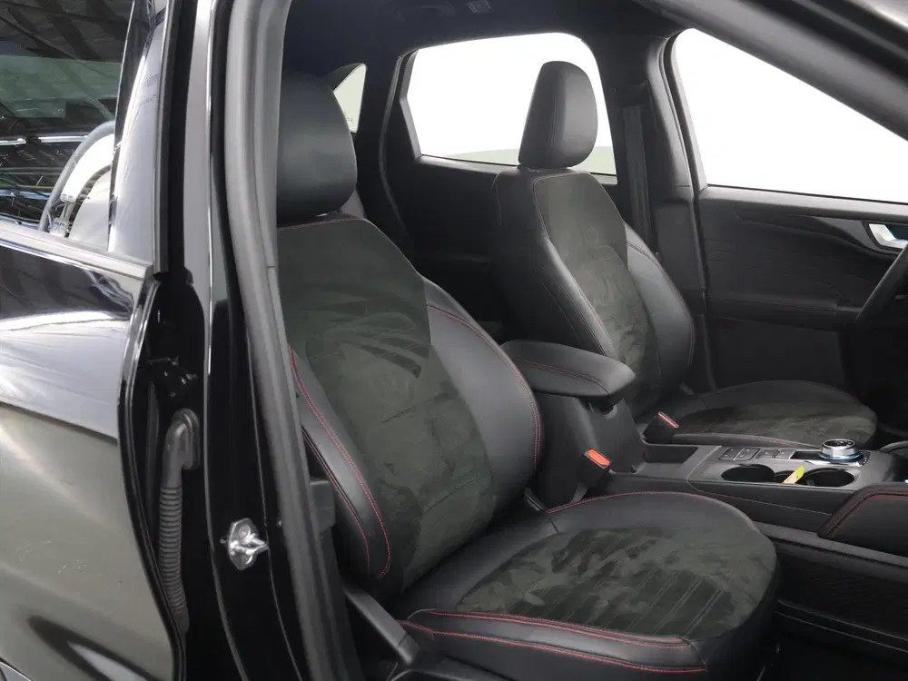 Ford Kuga 2.5 PHEV ST-Line X uit 2023, foto 10