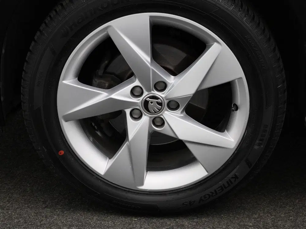Skoda Kamiq 1.0 TSI Sport Business uit 2023, foto 13