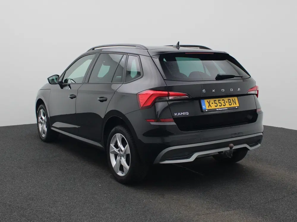 Skoda Kamiq 1.0 TSI Sport Business uit 2023, foto 2