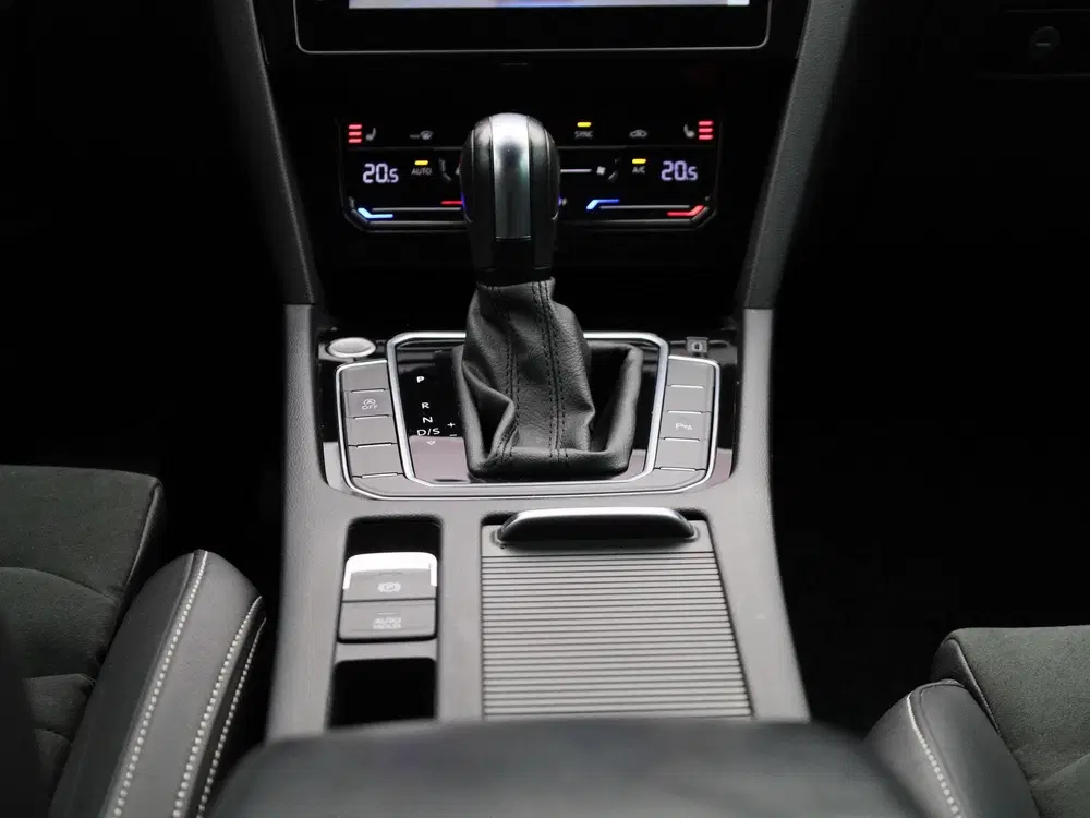Volkswagen Passat 1.5 TSI R-Line Business + AUTOMAAT uit 2021, foto 10