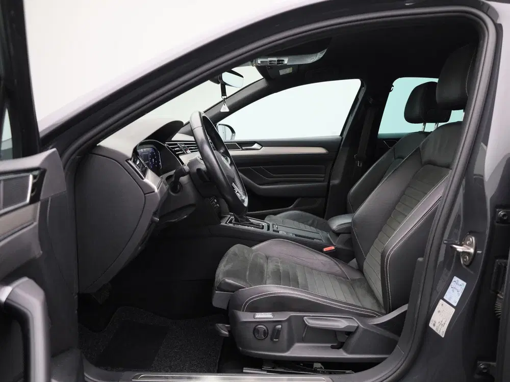 Volkswagen Passat 1.5 TSI R-Line Business + AUTOMAAT uit 2021, foto 11