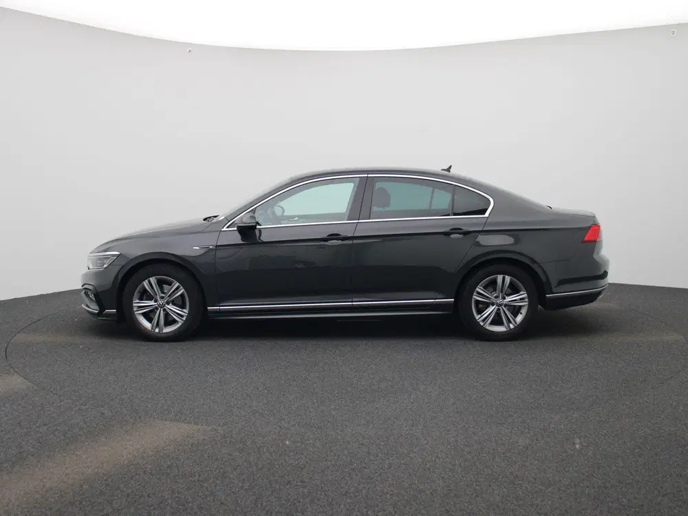 Volkswagen Passat 1.5 TSI R-Line Business + AUTOMAAT uit 2021, foto 4