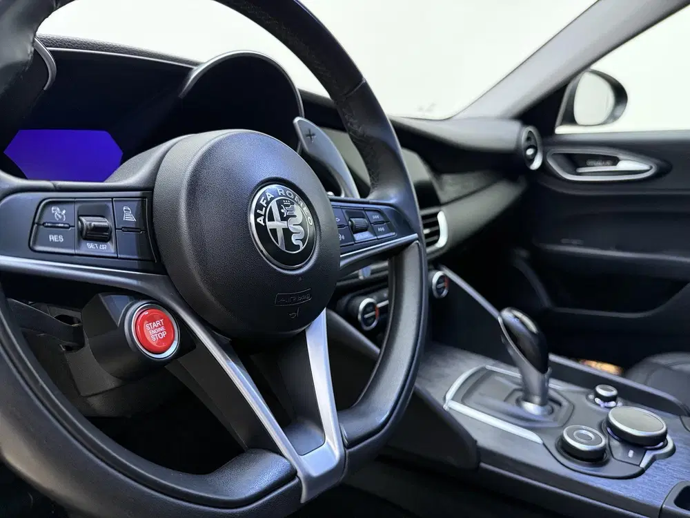 Alfa Romeo Giulia 2.0T uit 2019, foto 13