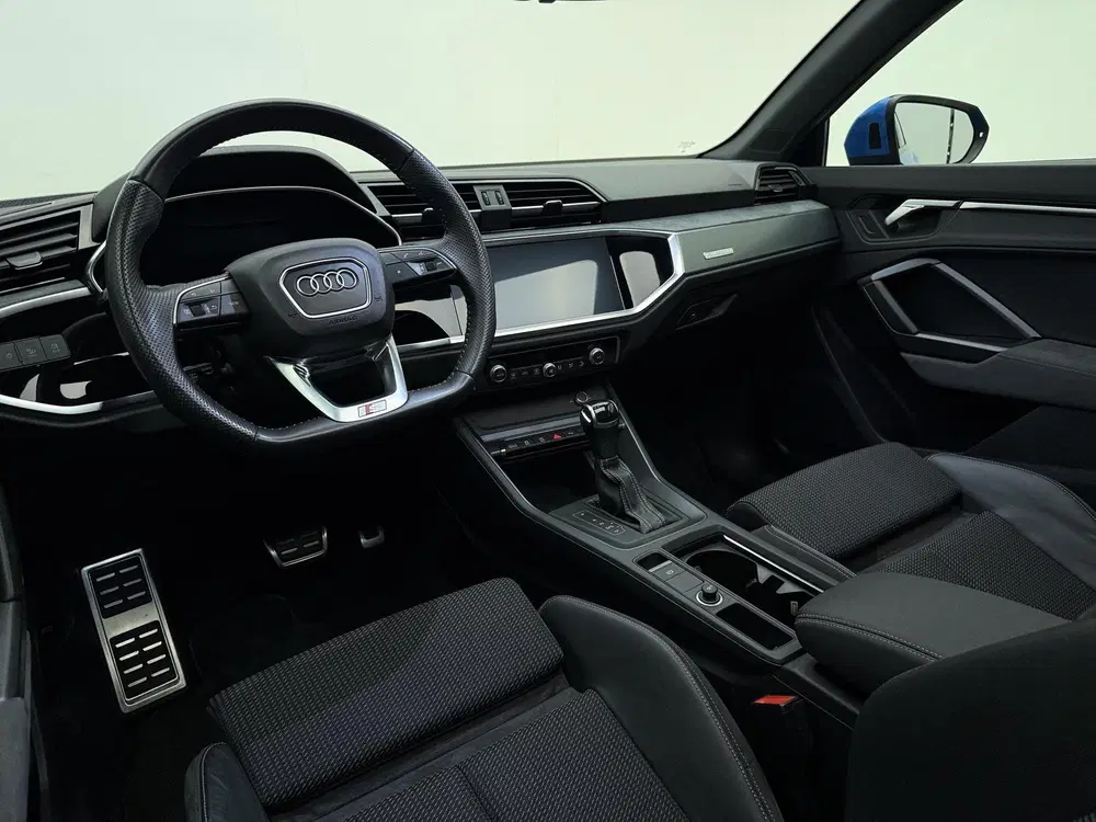 Audi Q3 40 TFSI quattro S Line edition one uit 2019, foto 13
