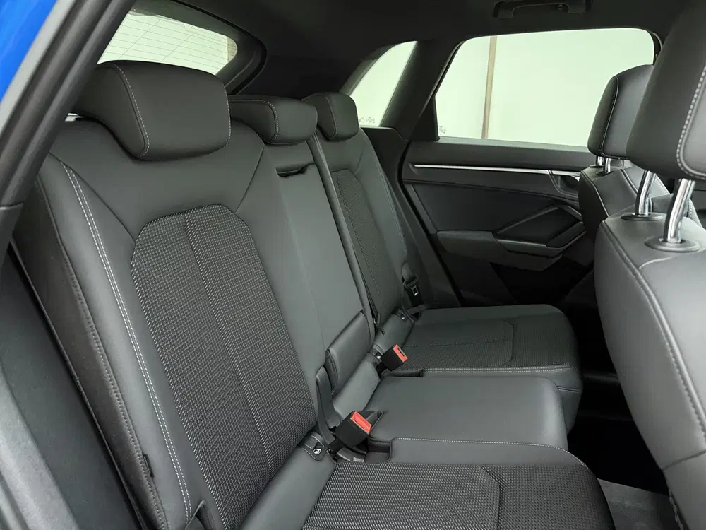 Audi Q3 40 TFSI quattro S Line edition one uit 2019, foto 14