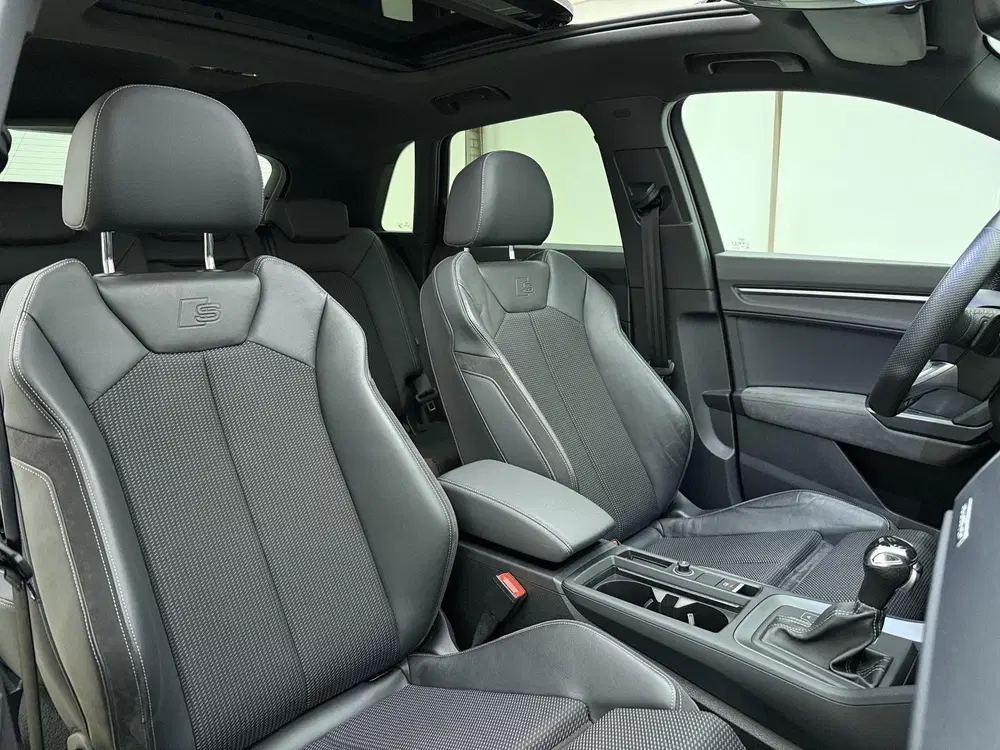 Audi Q3 40 TFSI quattro S Line edition one uit 2019, foto 5