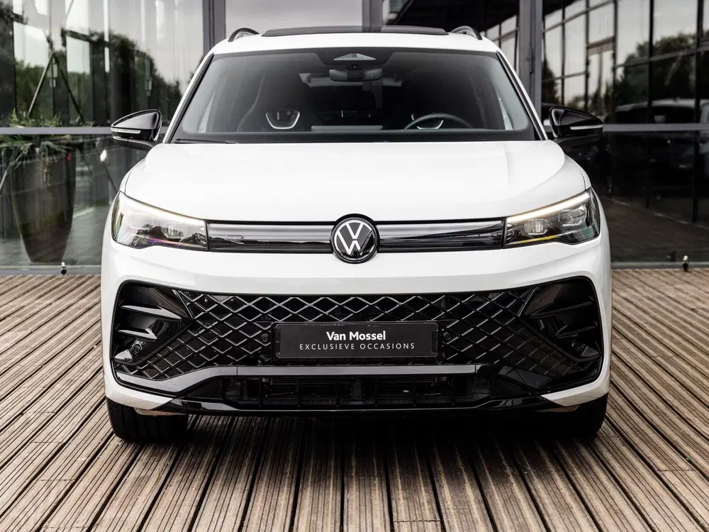 Volkswagen Tiguan 1.5 eHybrid R-Line Edition uit 2025, foto 2