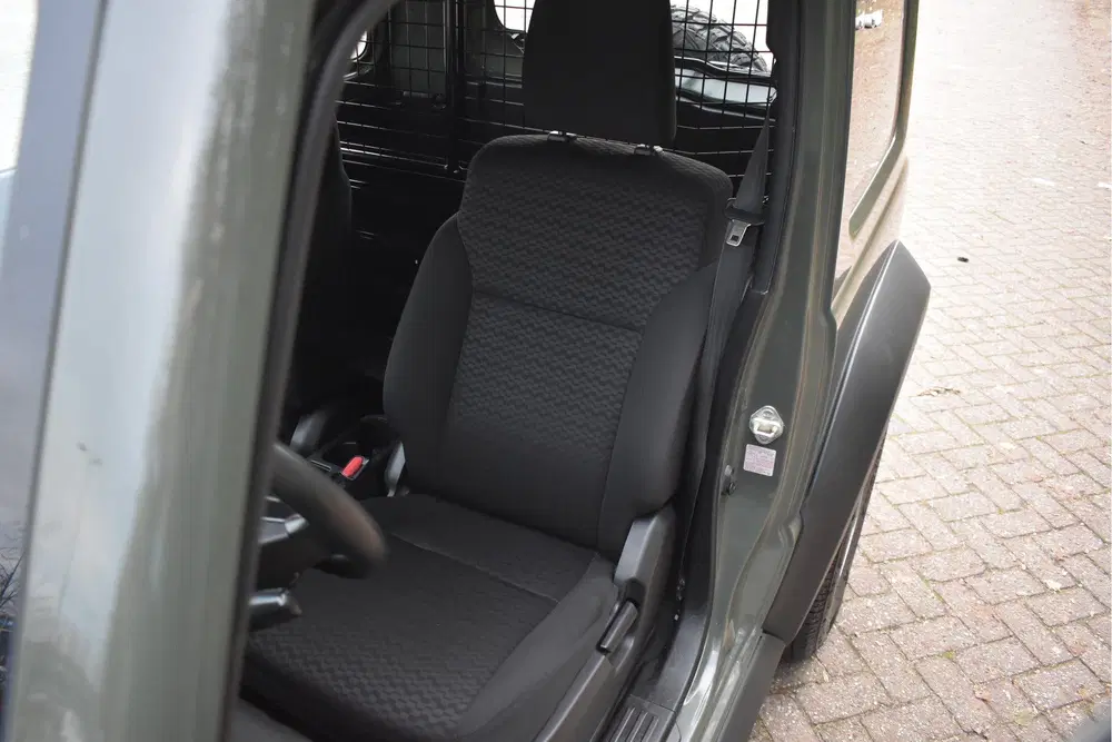 Suzuki Jimny Professional 4x4 Allgrip uit 2022, foto 13