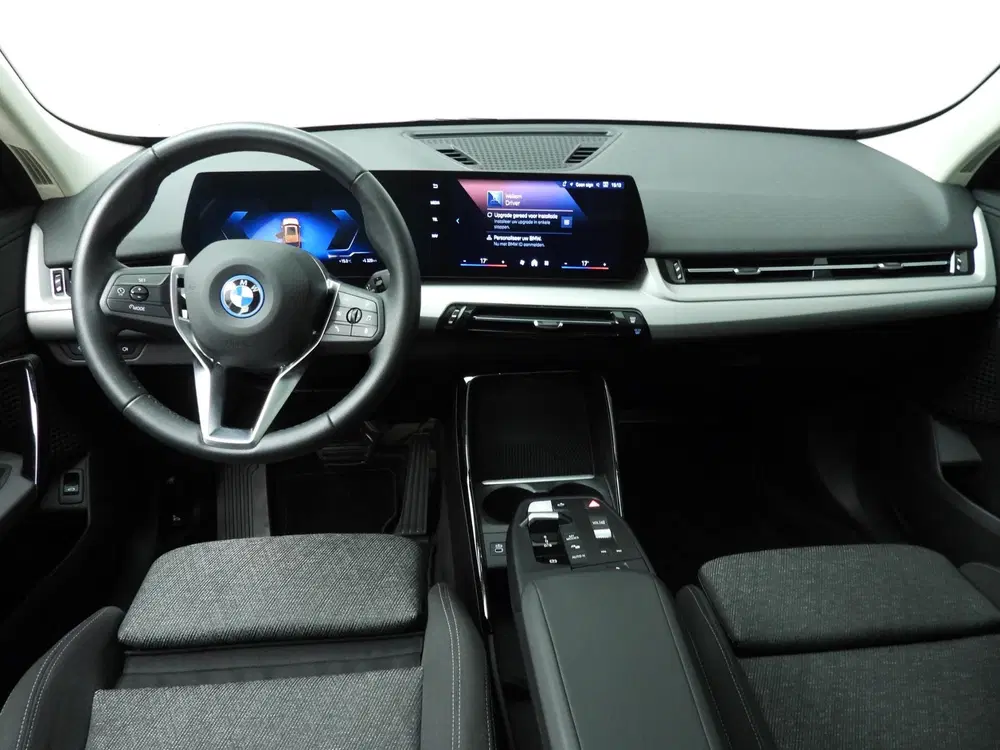 BMW iX1 eDrive20 uit 2024, foto 11