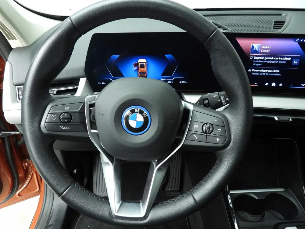 BMW iX1 eDrive20 uit 2024, foto 12