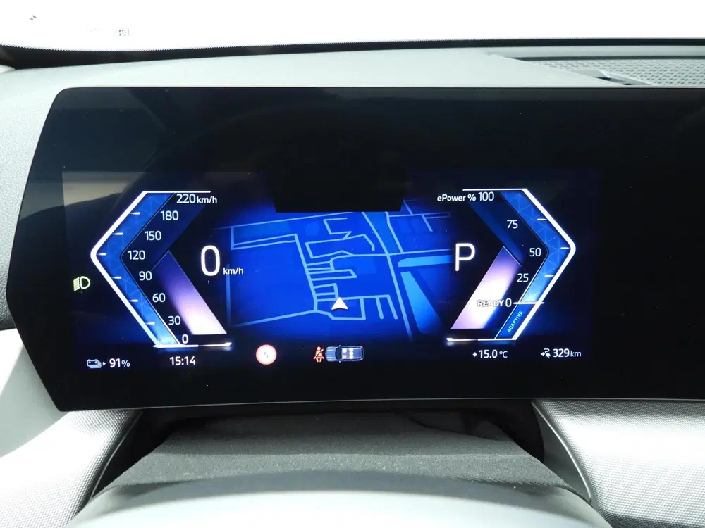 BMW iX1 eDrive20 uit 2024, foto 13