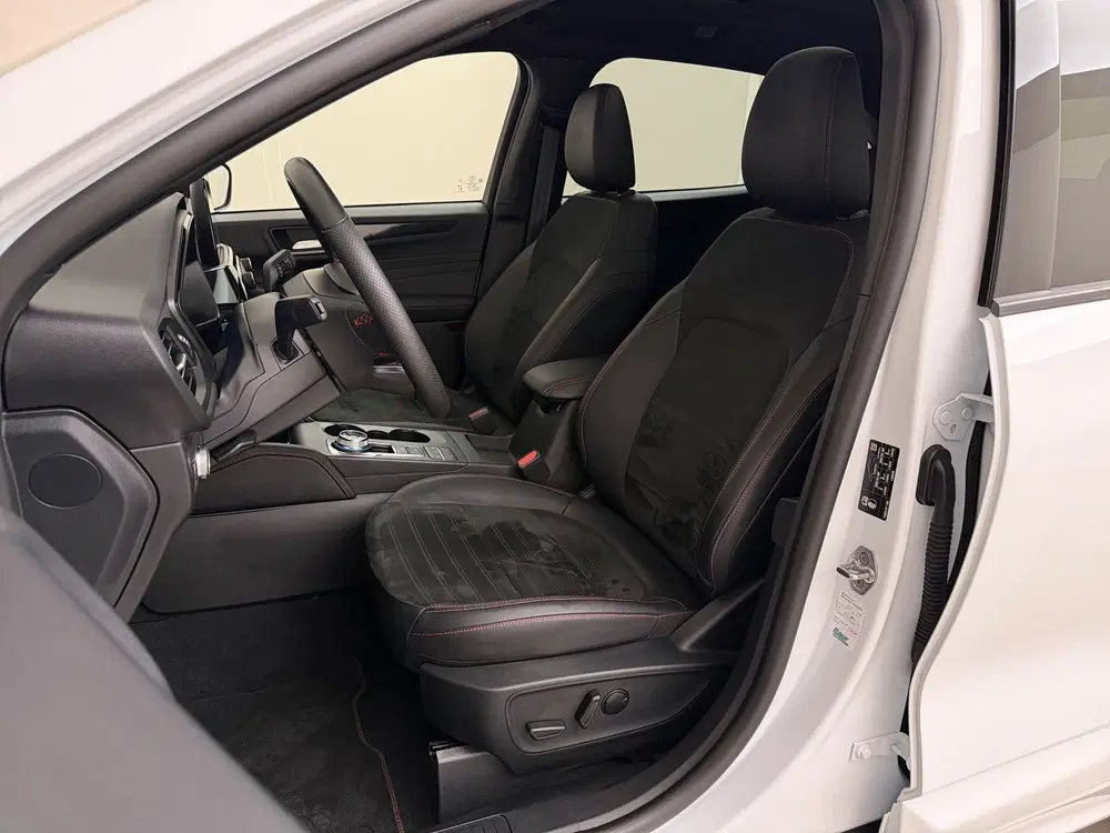 Ford Kuga 2.5 PHEV ST-Line X I Elek. Trekhaak I Pano uit 2023, foto 3