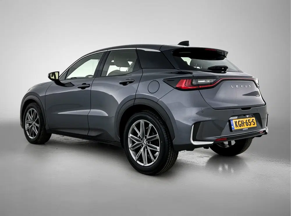 Lexus LBX Elegant 2WD uit 2024, foto 14