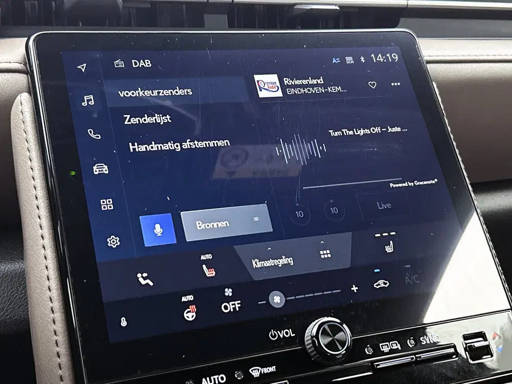 Lexus LBX Elegant 2WD uit 2024, foto 9