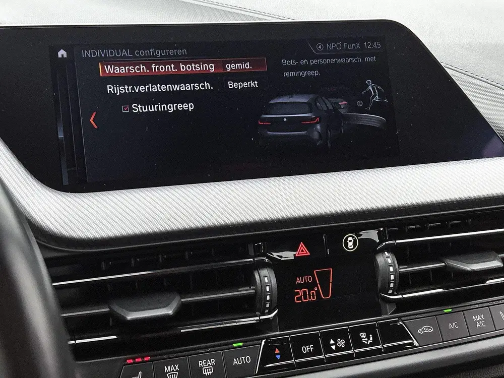 BMW 1-serie 118i High Executive uit 2021, foto 12