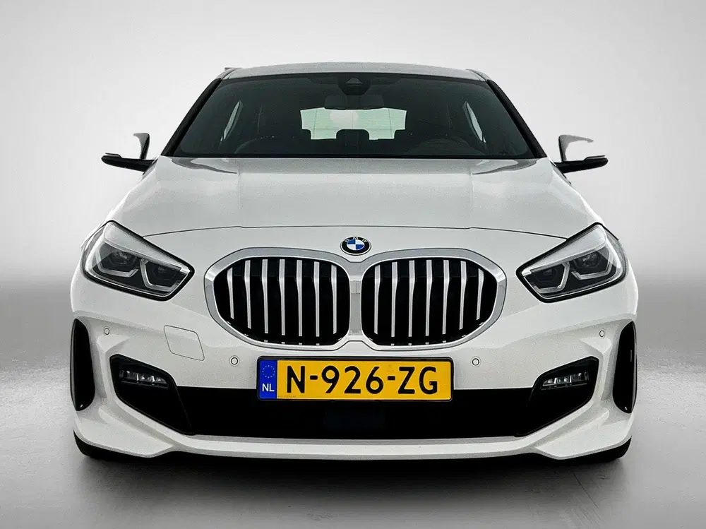 BMW 1-serie 118i High Executive uit 2021, foto 5