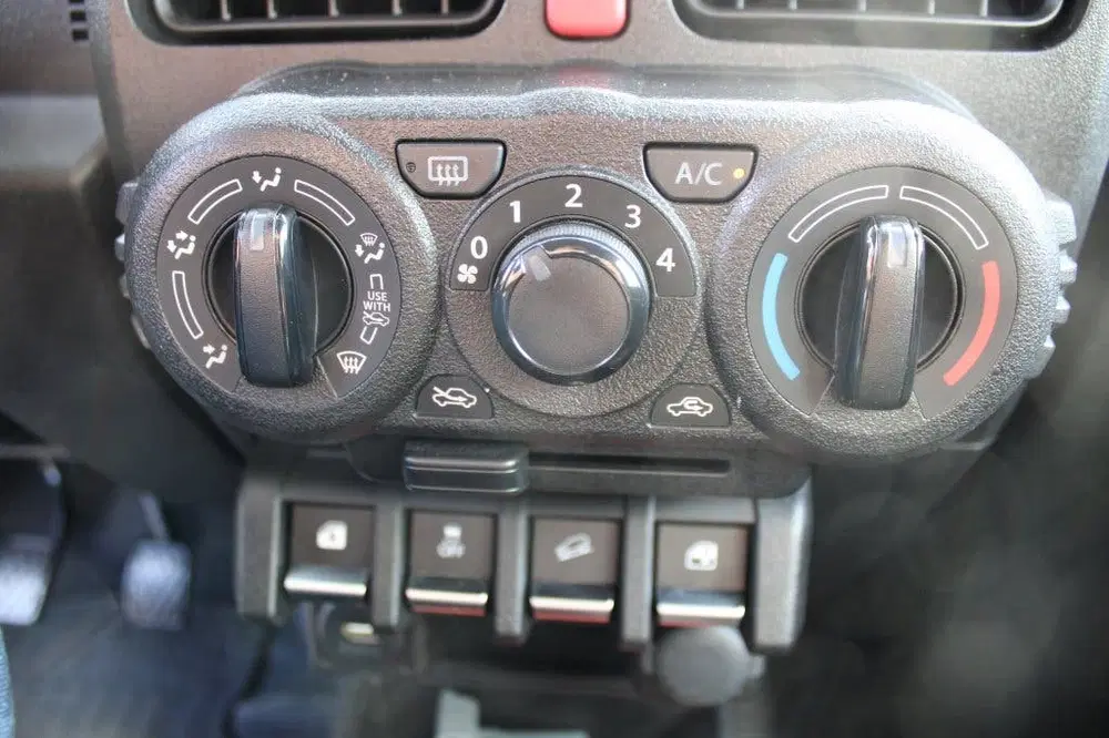 Suzuki Jimny 1.5 Professional uit 2022, foto 10