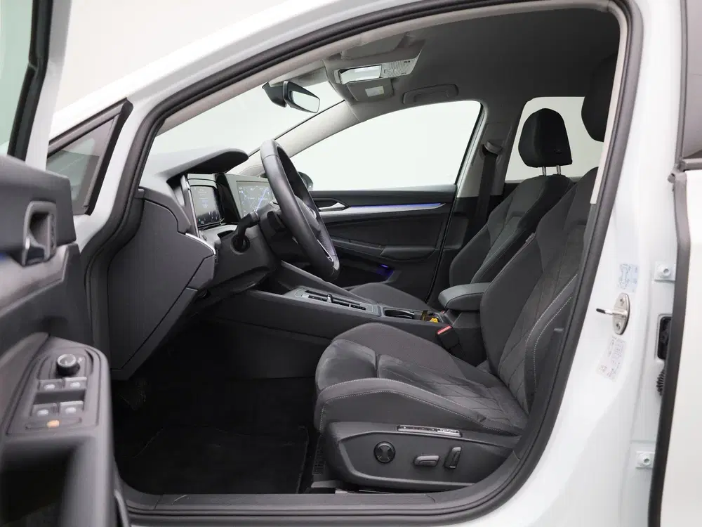 Volkswagen Golf 1.0 eTSI Life Business led matrix (iq.ligh uit 2024, foto 11