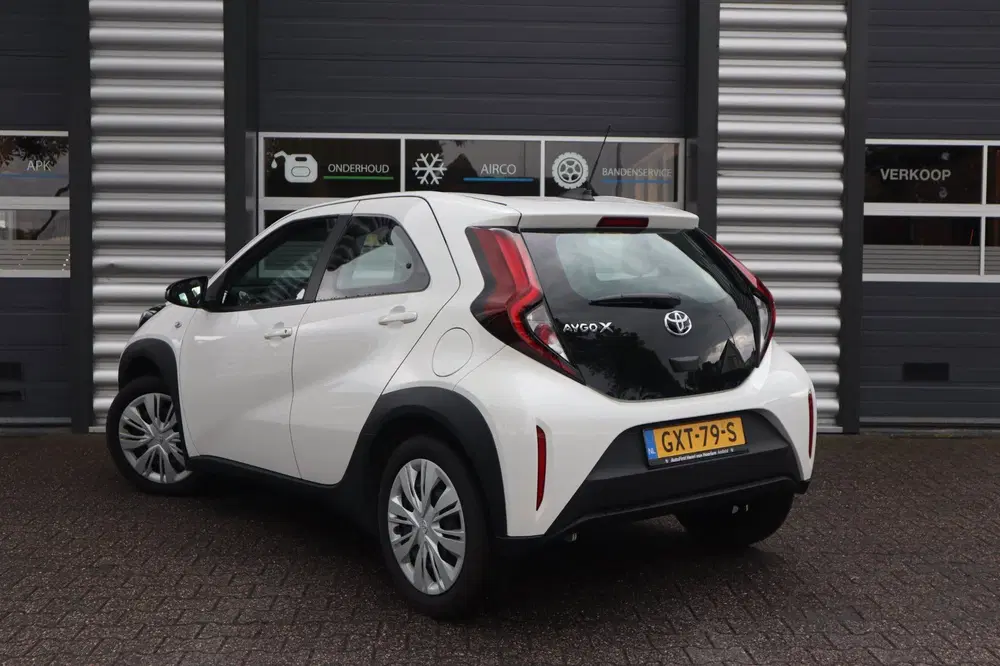 Toyota Aygo X 1.0 VVT-i MT Play Dealeronderhouden uit 2024, foto 3