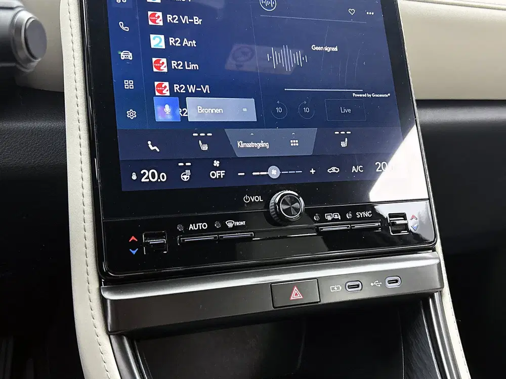 Lexus LBX Elegant 2WD uit 2024, foto 10