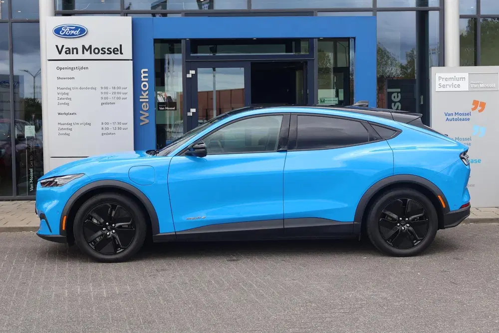 Ford Mustang Mach-E Standard RWD 73 kWh uit 2025, foto 3