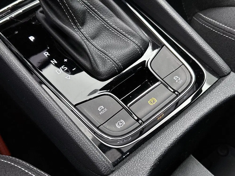 Skoda Karoq 1.5 TSI ACT Sportline Business uit 2022, foto 10