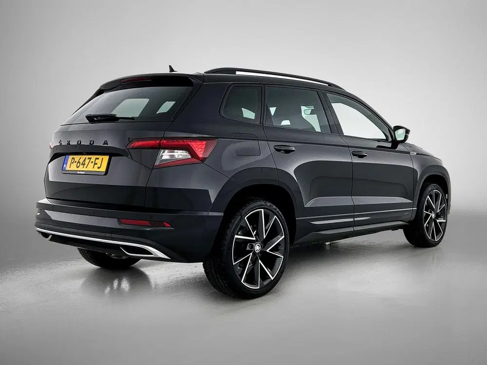 Skoda Karoq 1.5 TSI ACT Sportline Business uit 2022, foto 4
